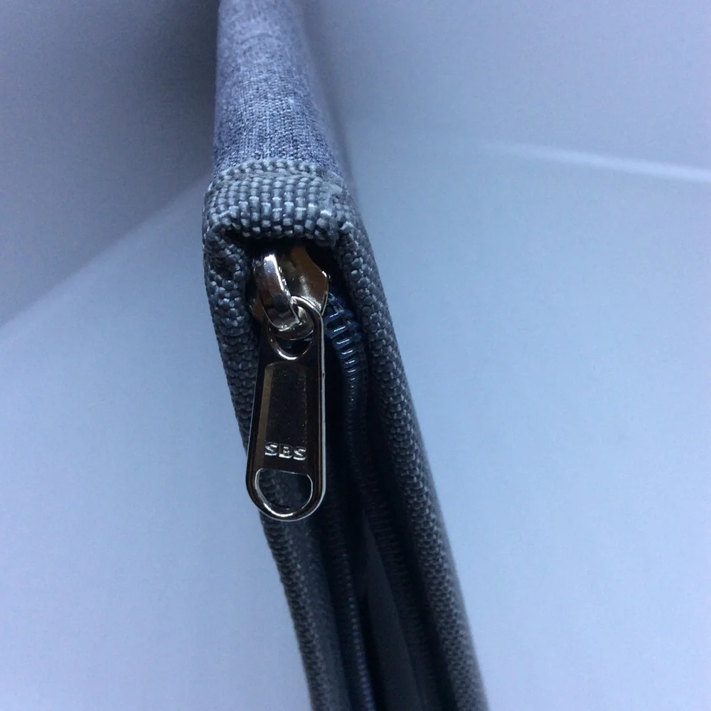 Travel Bag Club Men's‎ Gray Tie Travel Case NWT